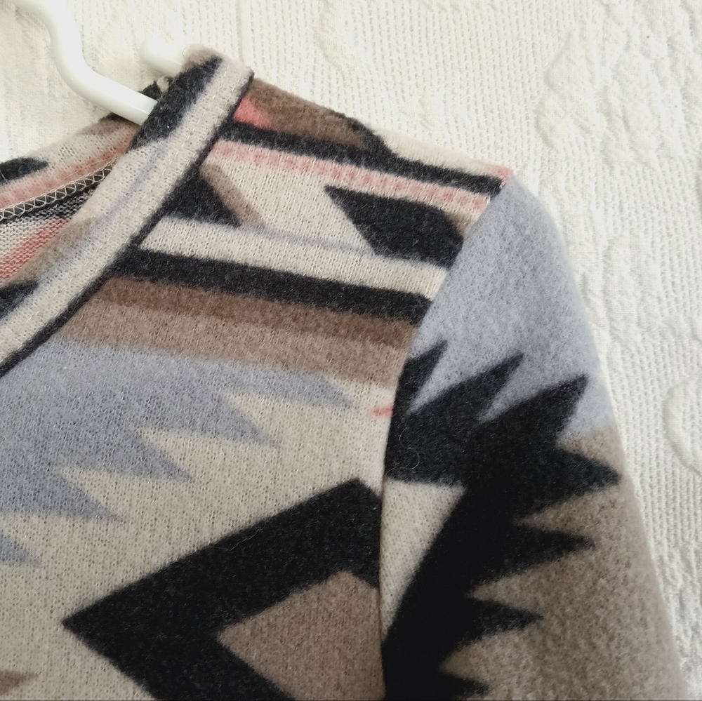 7th Ray Pink Tribal Knit Crew Neck Sweater Lightweight Soft Dopamine Western SM - Picture 11 of 15